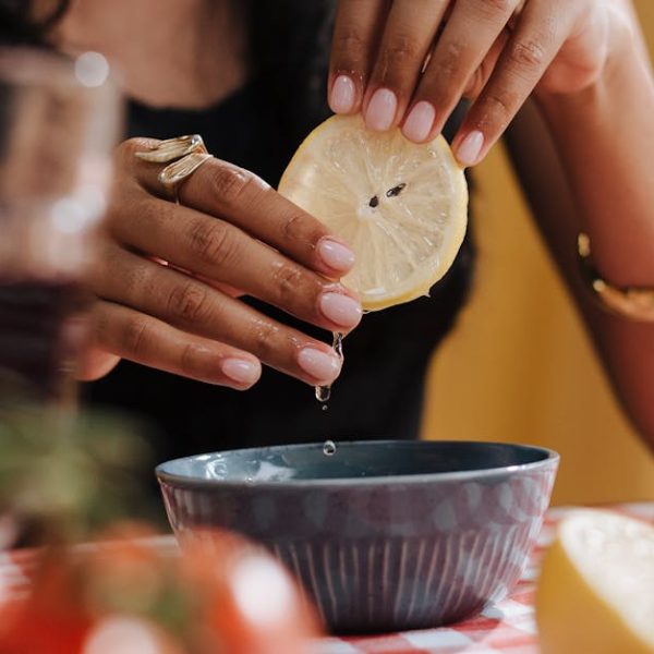 5 Smart Tips to Detect Spoiled Lemon Juice