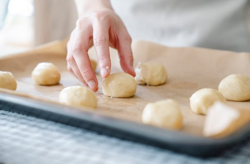 7 Easy Tips to Store Homemade Bread and…