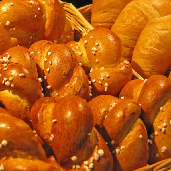 How Long Bread Stays Fresh: Best Storage Tips Unveiled
