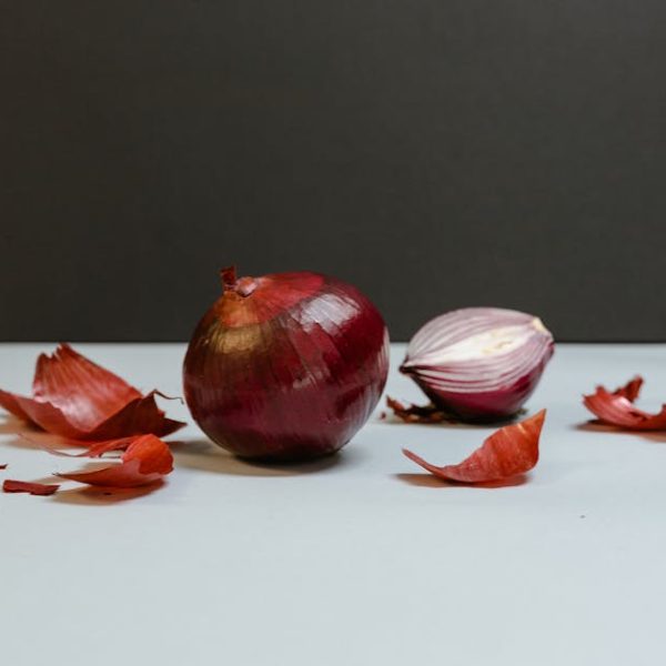 Red Onions vs. Shallots: Understanding Their Key Differences
