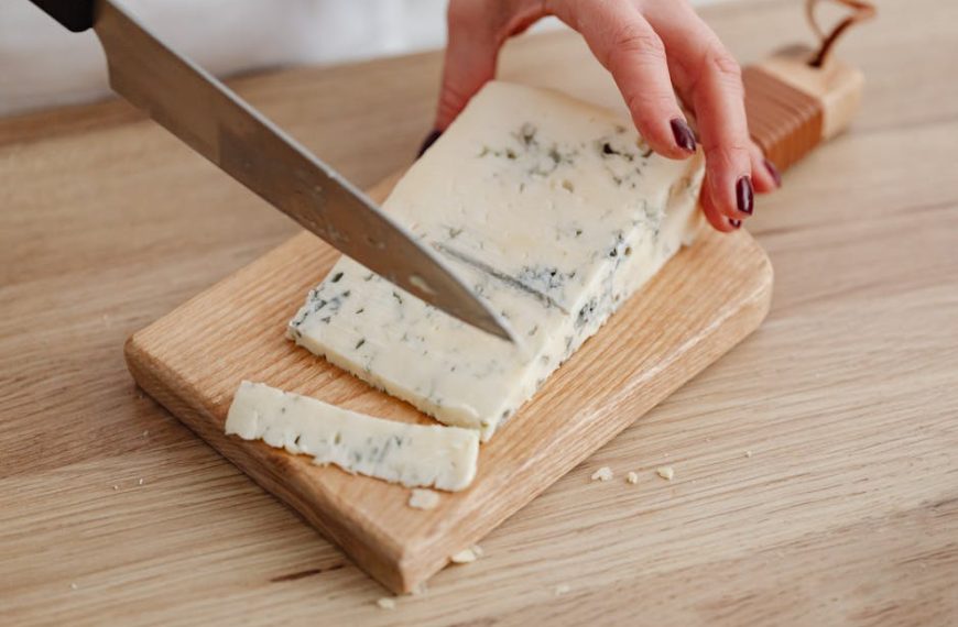 Ultimate Guide: Preserving Blue Cheese in the Freezer…